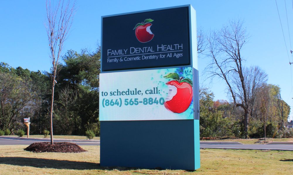 How Digital Signs Help Small Businesses Grow